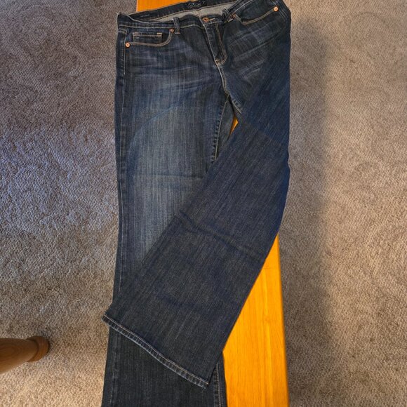 โจ Lucky Brand Sofia Boot Jeans โ Flattering & Comfy Classic! โจ - Picture 2 of 3